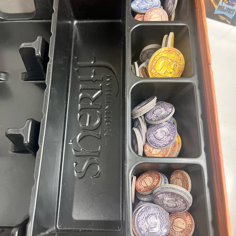 Sheriff Of Nottingham Board Game Bluffing Bribery CMON Edition - Picture 5 of 7